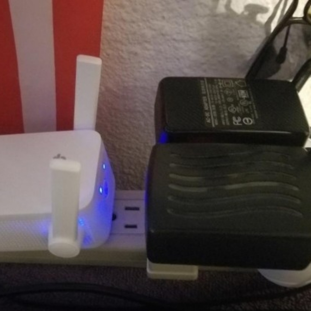 WiFi  Extender Wireless Signal Booster - Picture 10 of 12